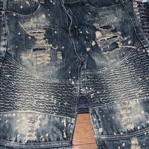 Ripped jean shorts - Picture 1 of 1